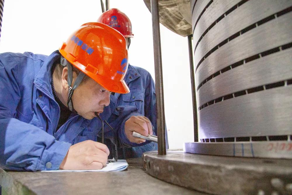 電機(jī)事業(yè)部黨委 學(xué)思踐悟 推動(dòng)黨史學(xué)習(xí)教育見行見效3.jpg